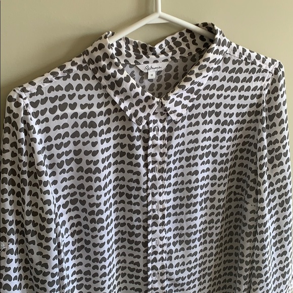 Hearts 💕 3/4 Sleeve Button Flowy Blouse - Picture 3 of 6